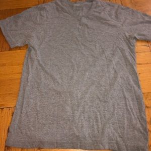 Old navy grey tee